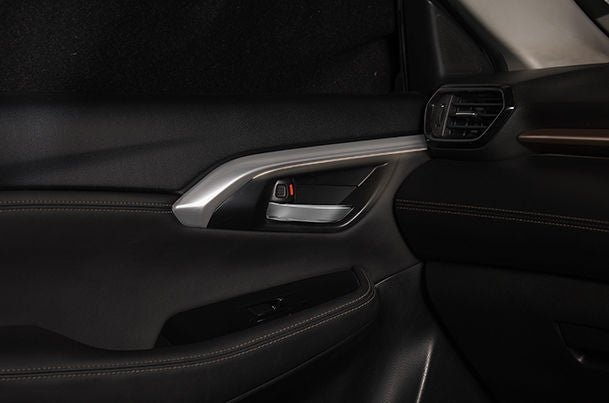 Door Ambient Light (Silver Finish) - 4 Door - Alpha/Zeta/Delta+/Delta/Sigma | Grand Vitara